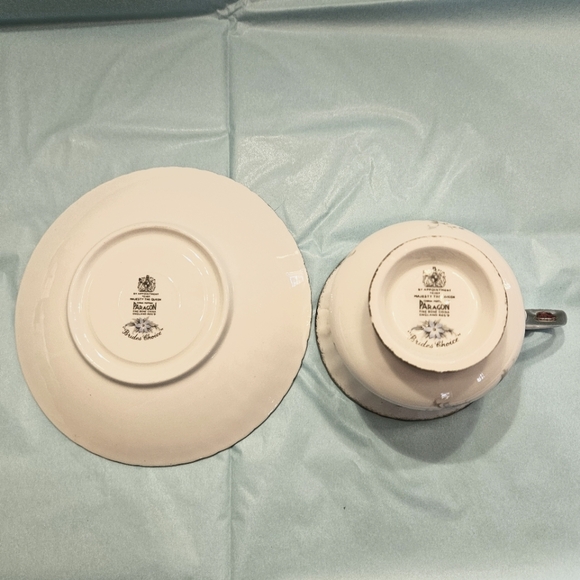 Vintage Paragon "Bride's Choice" pattern  cup and saucer. - Picture 7 of 8
